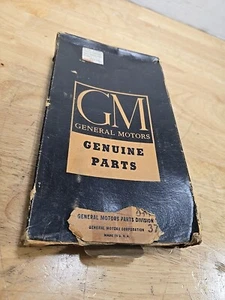 1957-58 GM Exhaust Valves NOS 3735316 2 Ton - Picture 1 of 4