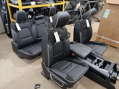 Ram 1500 EV 2025 asiento delantero 3124103 Foto 1 de 4