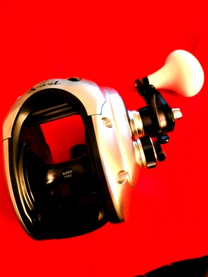 shimano TRANX 500HG baitcasting reel new in the box - Image 1 of 3