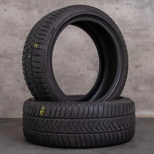 2x 245/40 R19 98V Pirelli Winter Sottozero 3 MOE DOT 4018 5 mm Winterreifen - Bild 1 von 1