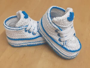 Neu !!! Babyschuhe, Chucks gehäkelt,trendy , Neugeborene - Bild 1 von 3