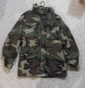 VINTAGE US Army M65 Combat Field Jacket, Camouflage, Size X SMALL - .. FREE SHIP - Bild 1 von 3