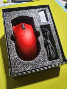 Souris de jeu sans fil légère EWEADN S9 Pro rouge métallisé Viper V3 Pro clone - Photo 1/3