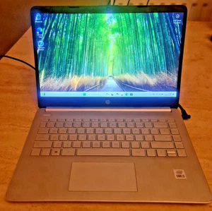 HP Laptop Notebook Windows 11 14" Intel i3 10th Gen dq1020na 8GB Ram 512GB SSD - Afbeelding 1 van 8