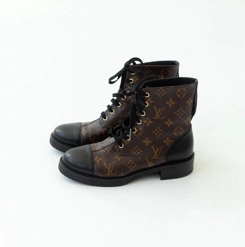 LOUIS VUITTON（LV） Stivali Louis Vuitton LV Wonderland Flat Rangers Monogram Combat Marrone Taglia EU 38