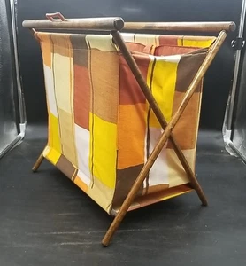 Vtg MCM Knitting Sewing Magazine Craft Yarn Caddy Basket Bag Folding Wood Frame - Picture 1 of 5