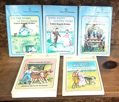 Mixed Lot of 5 Books  by Laura Ingalls Wilder | Yellow & Blue Edition - Image 1 of 4