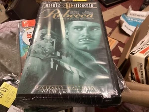 Rebecca VHS 1998 Alfred Hitchcock Lawrence Olivia Anchor Bay Home Entertainment - Picture 1 of 2