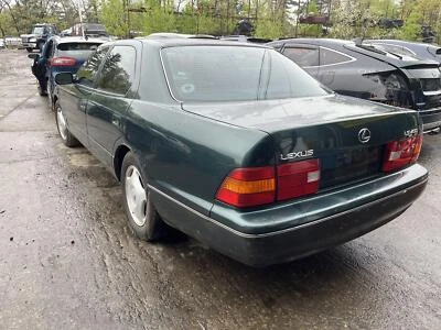 Задний бампер в сборе LEXUS LS400 98 99 00 ЗЕЛЕНЫЙ КОД ЭКСТРАКТА = 6Q7 - Изображение 1 из 3