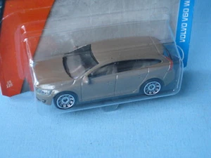 Coche de juguete Matchbox Volvo V60 Wagon Estate marrón en BP 73 mm largo b - Imagen 1 de 2