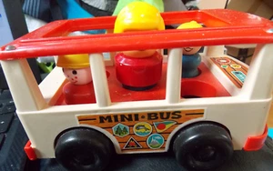 1969 Fisher Price Minibus + 3 Little People 6 Zoll - Bild 1 von 3