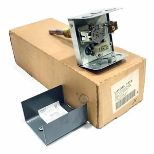 L4103A1019 Honeywell Tradeline Aquastat Water Heater Controller, 3/4" NPT - Picture 1 of 6