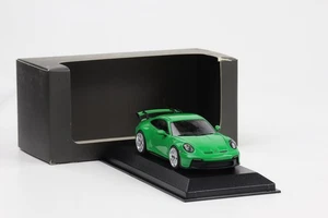 1:43 Minichamps Porsche 911 992 GT3 Coupe phytongrün WAP Dealer - Picture 1 of 4