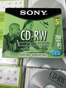 NUOVO Sony CD-RW 5 dischi riscrivibili 700 MB 80 minuti multi velocità 1X 2X 4X - Foto 1 di 5