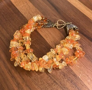 New Pretty 7 3/4” Orange & Yellow Glass Chips Beaded 3 Strand Toggle Bracelet - Picture 1 of 11