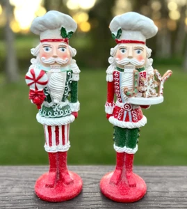 Rot und Grün Süßigkeiten Nussknacker Figuren Weihnachtsdeko 2er Set - Bild 1 von 6