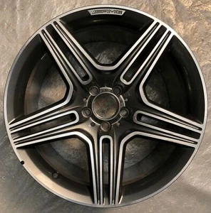 1 Orig Mercedes-Benz AMG alloy rim 10Jx19 ET48 A2314011902 SL R231 CLS X218 C218  - Picture 1 of 2