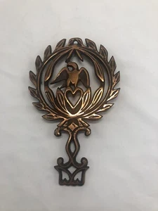 VINTAGE KITCHEN POT HOLDER COOKING WILTON EAGLE Bronze TRIVET - Picture 1 of 8