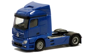 Herpa MB Actros Streamspace 2.3 tractor unit blue 560428 1:87 /HS982 - Picture 1 of 1