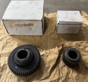 GM Borg V8 W/C T5 5 SPEED 5th GEAR SET 55x31 BRAND NEW 1352080052 1352070047 - Picture 1 of 9