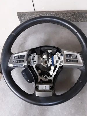 Volante Subaru Outback Legacy 2013 con interruptores Foto 1 de 4