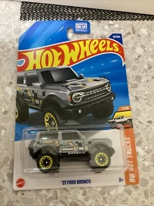 Hot Wheels Hot Trucks 2021 Ford Bronco in grau Maßstab 1:64 Diecast - Bild 1 von 4