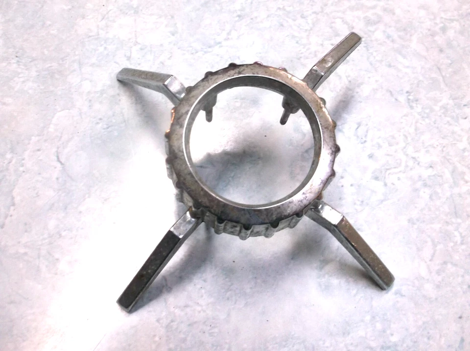 Vintage 1965 Ford Falcon Taillight Bezel C5DB13489B — 第 1/1 张图片