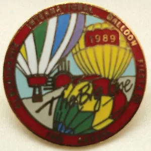 Spilla cappello bavero vintage 1989 Albuquerque International Balloon Fiesta 18° annuale AIBF - Foto 1 di 3
