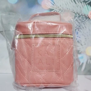 Huda Beauty KAYALI Estuche de Fragancia/Bolso de Viaje Eden Lychee ROSA Nuevo Con Etiqueta - Imagen 1 de 13