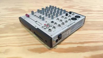 Mesa de mezclas Phonic Mu 802 8 entradas consola mezcladora Foto 1 de 4