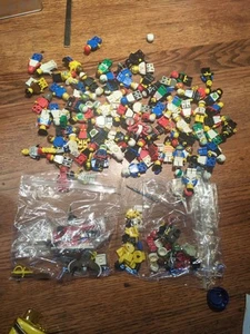 Large Lot of Lego Mini Figures, Small Parts, Helmets, Weapons Accessories - Picture 1 of 3