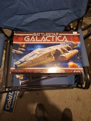 MOEBIUS BATTLESTAR GALACTICA 1:4100 SCALE MODEL KIT  - COMPLETE! - Image 1 of 4