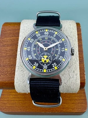 Relógio de pulso mecânico POBEDA USSR proteção química radiação militar soviético - Imagem 1 de 4