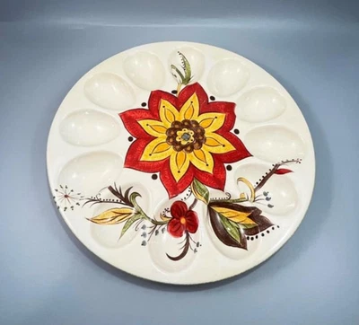 Plato de huevo de carínto floral Pier 1 Imports 12" Foto 1 de 4