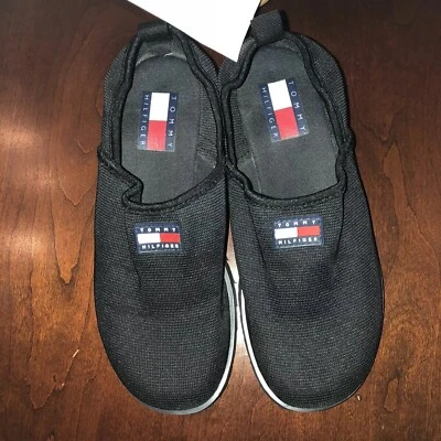 Zapatos sin cordones Tommy Hilfiger azul marino niño talla 5. Usado Foto 1 de 4