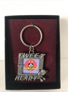 LOONEY TUNES TWEETY BIRD ""Corazón Tweet"" Estilo Peltre 1""x 1"" MARCO DE FOTOS Llavero - Imagen 1 de 6