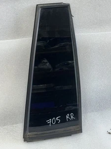 1999 MITSUBISHI MONTERO SPORT RIGHT PASSENGER SIDE REAR DOOR VENT GLASS WINDOW - Picture 1 of 9
