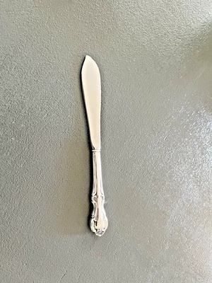 Cuchillo de mantequilla maestro "Juan of Arc" de plata esterlina internacional 1979 de colección Foto 1 de 2