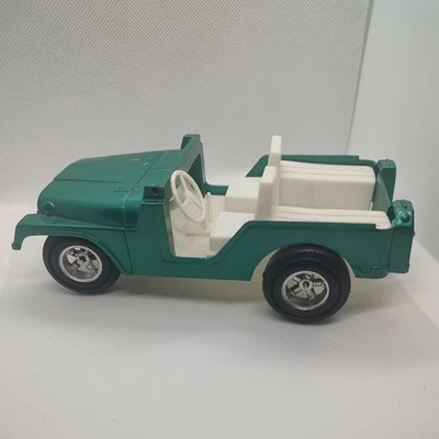 Hubley винтажный металлический джип #1710 масштаб 1/24, 7 дюймов, сделано в США - Изображение 1 из 4