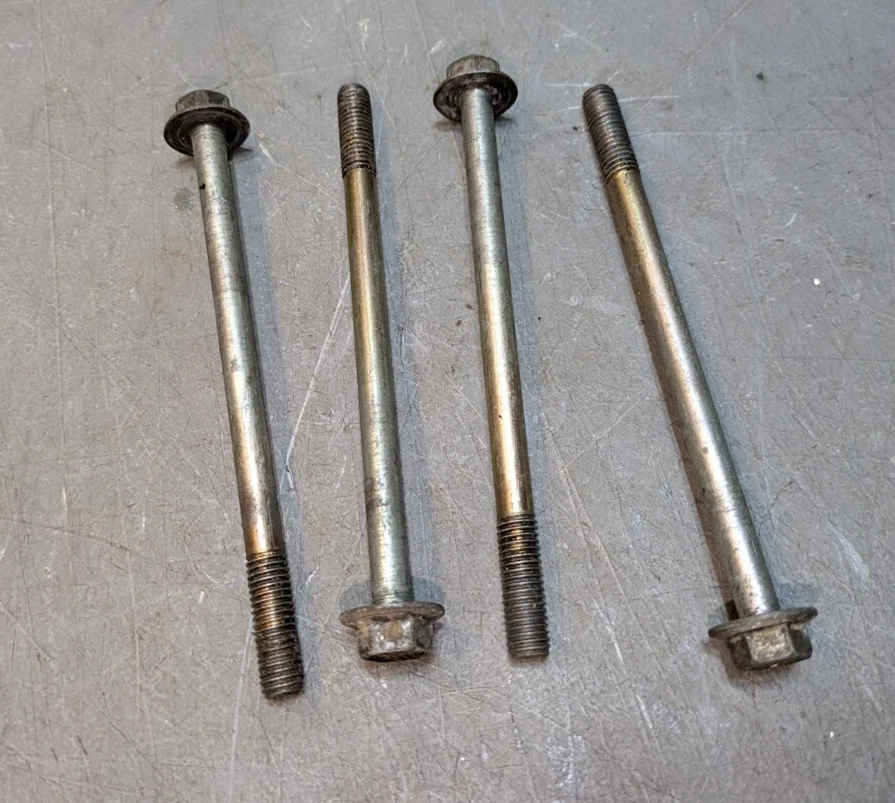 Pernos de brida de culata Kawasaki KDX80 1983-1988 Foto 1 de 1