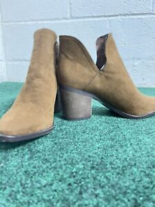 Breckelles  Women’s Ankle Boots Brown Size 8.5 Western Booties Block Heel