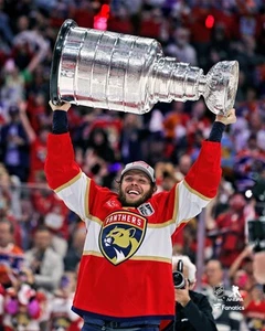 Foto 8x10 de Carter Verhaeghe Florida Panthers campeón de la Copa Stanley 2024 sin firmar - Imagen 1 de 1