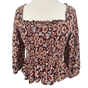 American Eagle bauchfreies Oberteil mittelbraun Blumen gesmokt Rüschensaum dehnbar Milkmaid - Bild 1 von 8