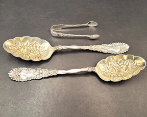 Edwardian English Silver Pair of Berry Spoons & Sugar Tongs Green Man 1905 L&S - Picture 1 of 9