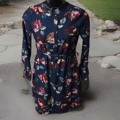 Camisa de vestir MERONA bolsillos faja manga larga azul marino con rosas talla S hasta la rodilla  Foto 1 de 4