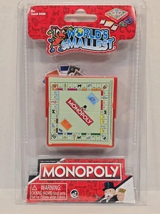 World's Smallest Monopoly Board Game - Miniature Edition #5038 Super Impulse NEW - Foto 1 di 4