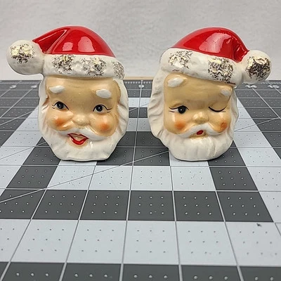 Salero y pimentero vintage de Navidad de Papá Noel guiñando un ojo hecho en Japón Foto 1 de 4