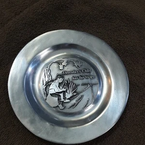 Plato de colección de peltre Colonial Park PA "Niño del jueves" 5 5/8" - Imagen 1 de 4