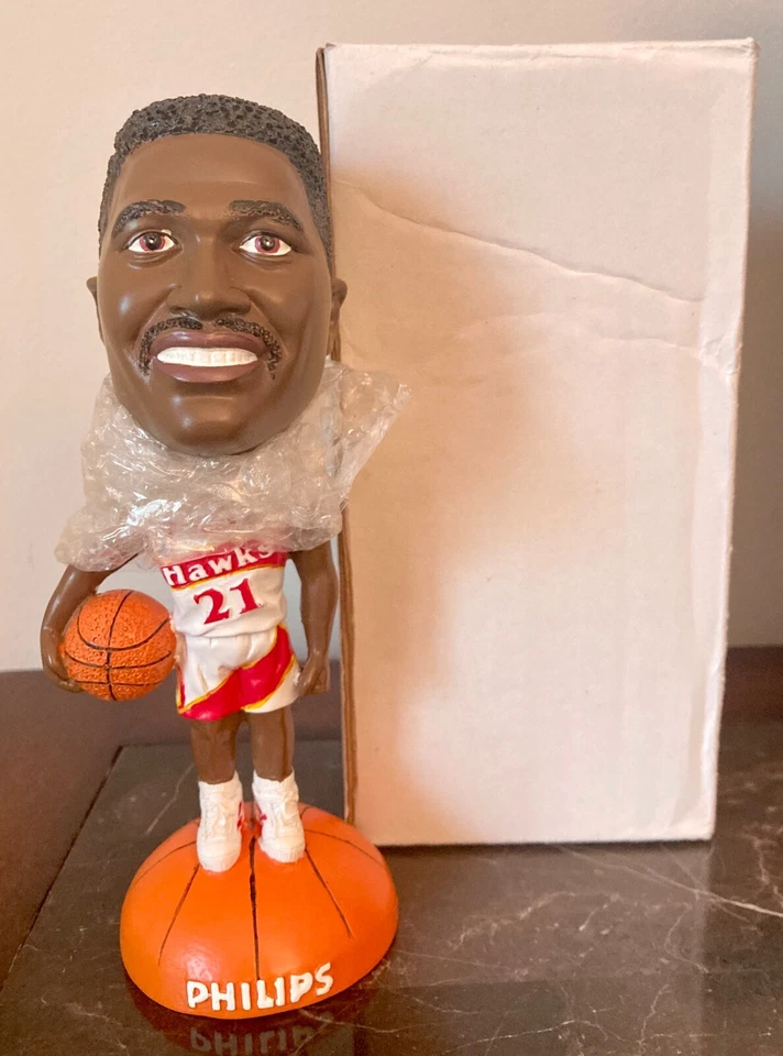 ATLANTA HAWKS DOMINIQUE WILKINS STADIUM GIVEAWAY BOBBLEHEAD! 01/02 SEASON W/BOX! - Image 1 of 4