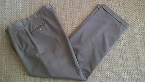 Pantalón Hombre Haggar Plisado Talla 36/32 Taupe Caqui J13 Usado en Excelente Condición   - Imagen 1 de 7